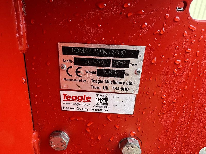 Teagle T8100 Einstreu- und Futterverteilwagen