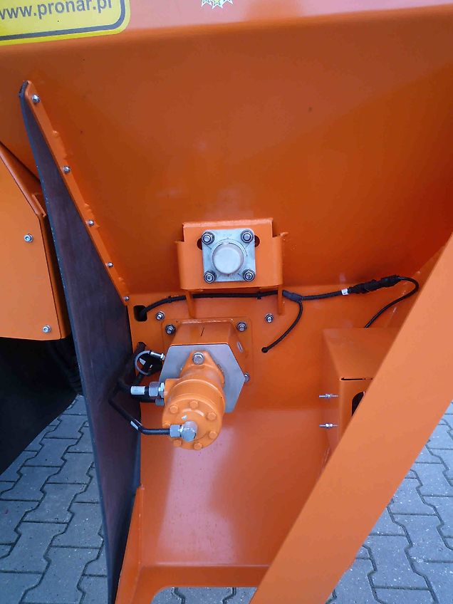 Pronar Salzstreuer HZS 10, selbstladend, NEU