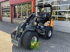 Giant G2700 HD+ #775439