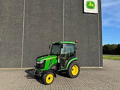 John Deere 2038R
