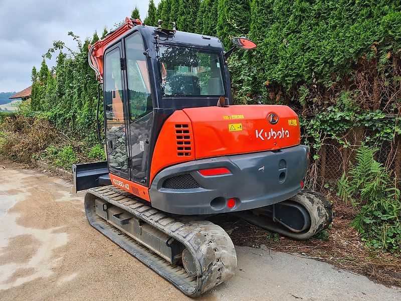 Kubota KX080-4 mit Gummiketten