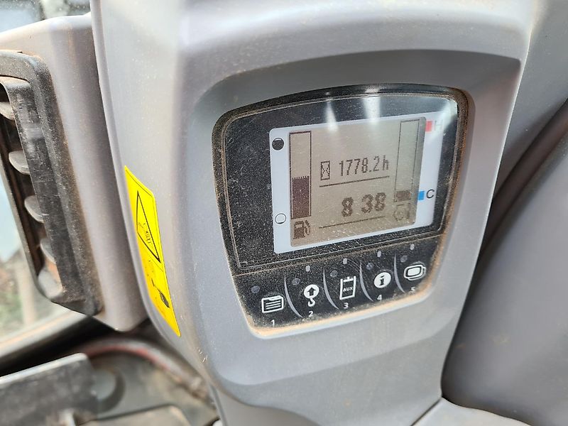 Kubota KX080-4 mit Gummiketten