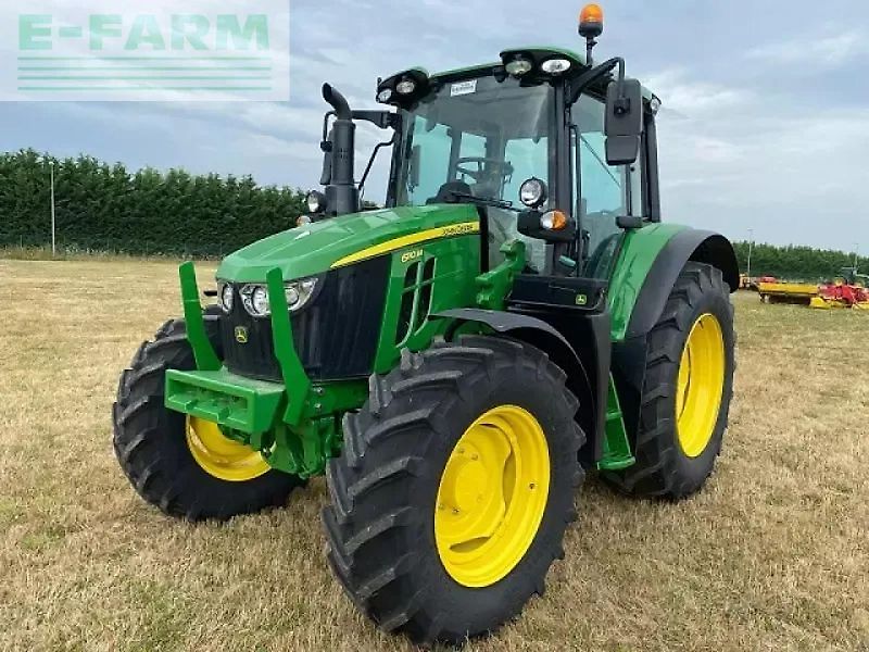 John Deere 6110m