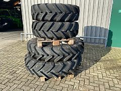 Michelin Agribib 13.6R38 + 13.6R24 op verstel velgen