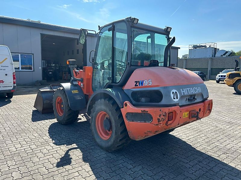 Hitachi ZW95