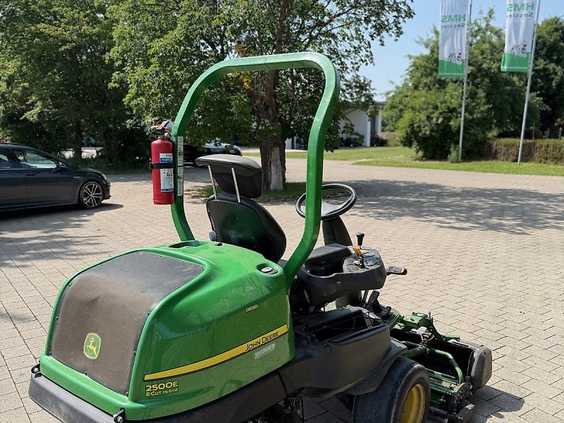 John Deere 2500 E