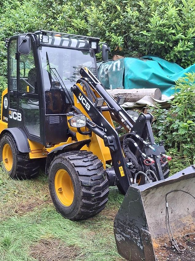JCB 403