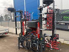 Grünlandstriegel Saphir KS 600 für Walzenanbau und Nachsaat