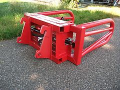 Hofstede vierkante balenklem balen pakken klem met model Giant Weidemann of euro  aankoppeling