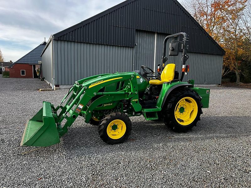 John Deere 3045r