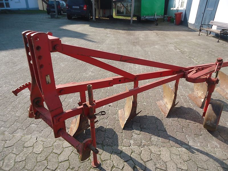 Niemeyer Schälpflug Landmann Type S-150