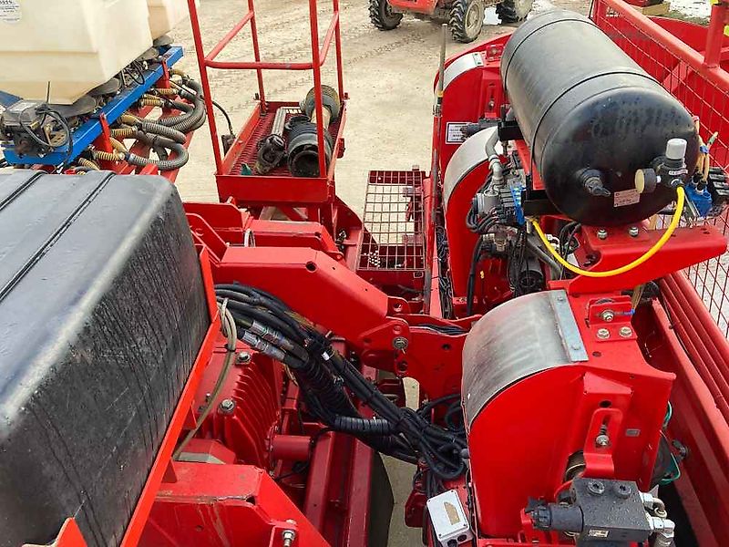 Grimme GL 430, 4 Row, Tilla/Cup Potato Planter combination