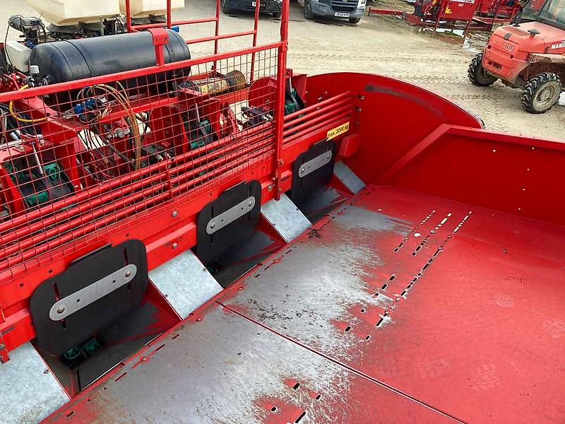 Grimme GL 430, 4 Row, Tilla/Cup Potato Planter combination