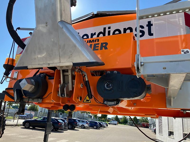 Bucher Gmeiner YETI W20T Schneckenstreuautomat