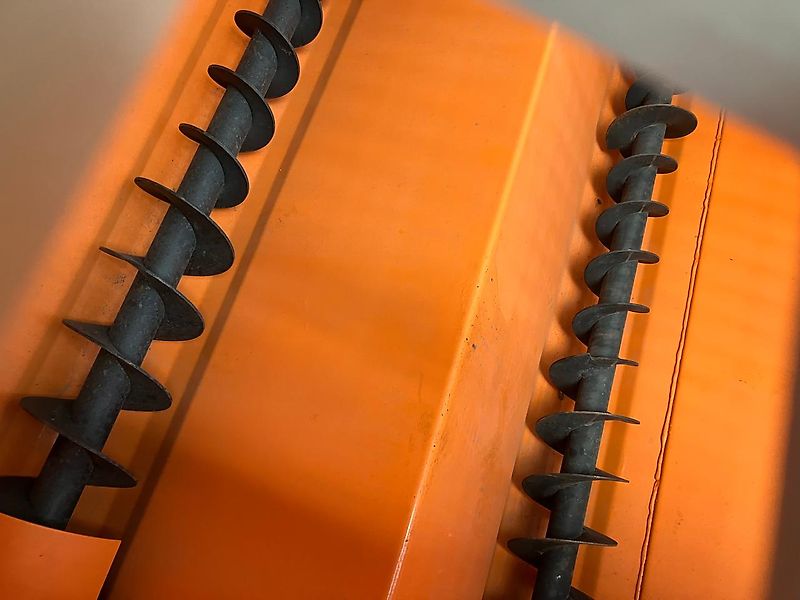 Bucher Gmeiner YETI W20T Schneckenstreuautomat