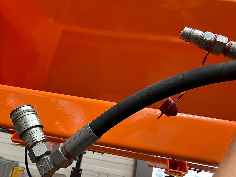 Bucher Gmeiner YETI W20T Schneckenstreuautomat