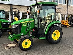 John Deere 3046R