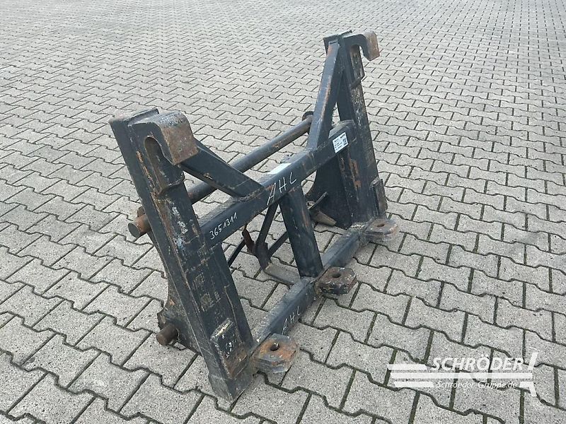 Bressel und Lade MERLO ZM 3 / CLAAS ADAPTERRAHMEN