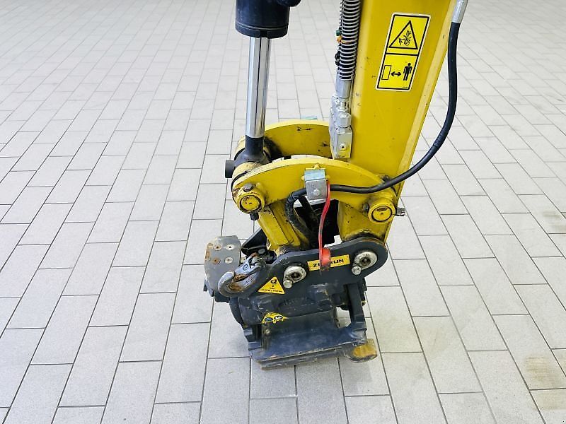 Caterpillar 302CR-05A