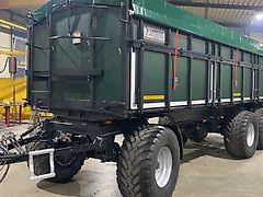 Lametec Dreiseitenkipper mit hydraulischer Heckklappe DK24