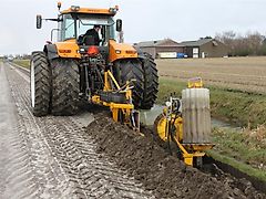 Inundatie schotjes plaatsen en rooien door Peter Burger Inundantie