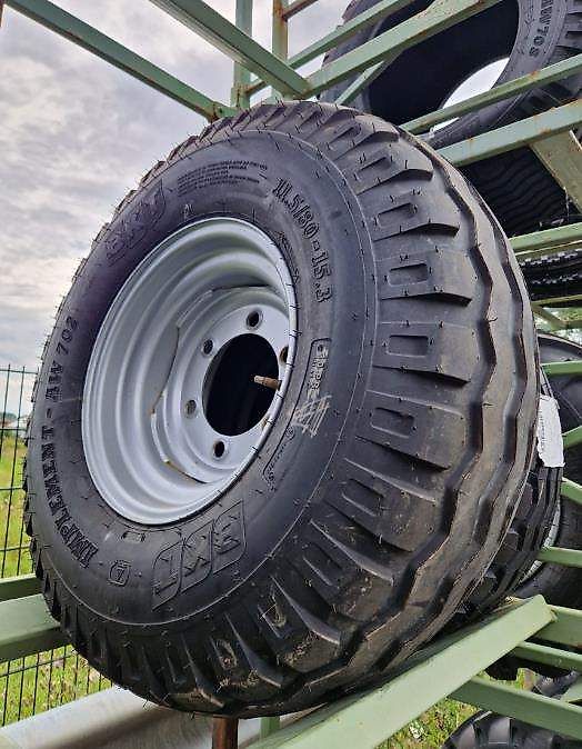 BKT 11.5/80-15.3 BKT AW702 10PR 99% COW 6GTS ET0