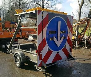 Absperrtafel Verkehrsleitanhänger verkeherssicherungsanhänger vz Absperrtafel Verkehrsleitanhänger verkeherssicherungsanhänger vz