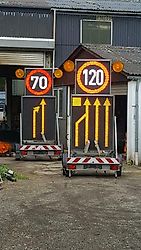 Absperrtafel Verkehrsleitanhänger verkeherssicherungsanhänger vz Absperrtafel Verkehrsleitanhänger verkeherssicherungsanhänger vz