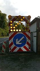 Absperrtafel Verkehrsleitanhänger verkeherssicherungsanhänger vz Absperrtafel Verkehrsleitanhänger verkeherssicherungsanhänger vz