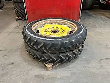 BKT 300/95R46 Agrimax RT955