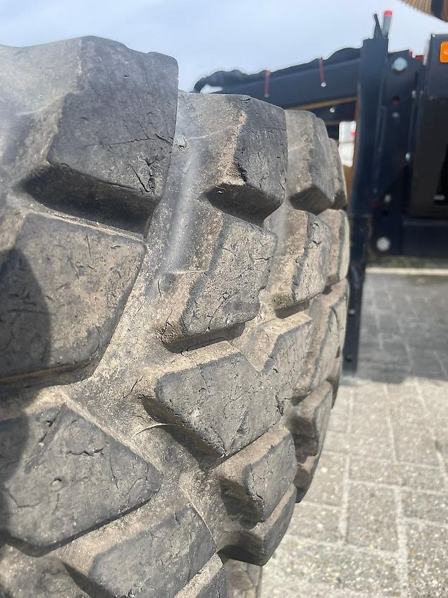 Nokian TRI2 360/80R20