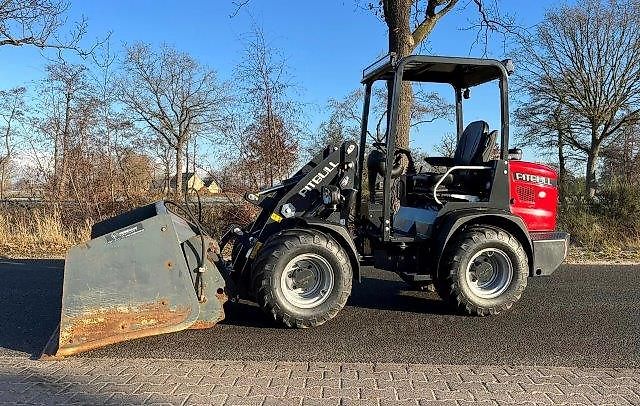 Pitbull Compact Loader X27-26V