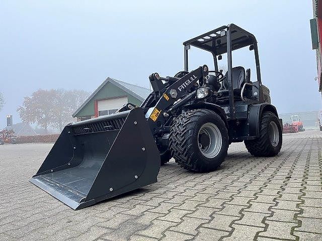Pitbull Compact Loader X27-26V