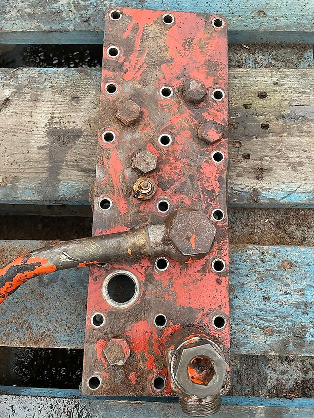 ZF 4PW45H1 Zettelmayer Volvo - skrzynia biegów - pokrywa VOE6633592 (Części zamienne)