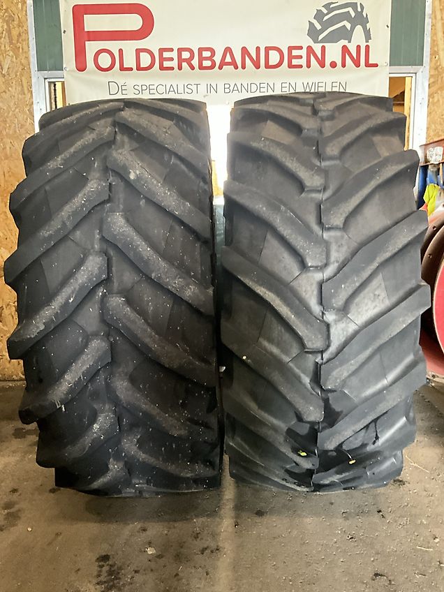 Pirelli TM 800 65065R38 154B