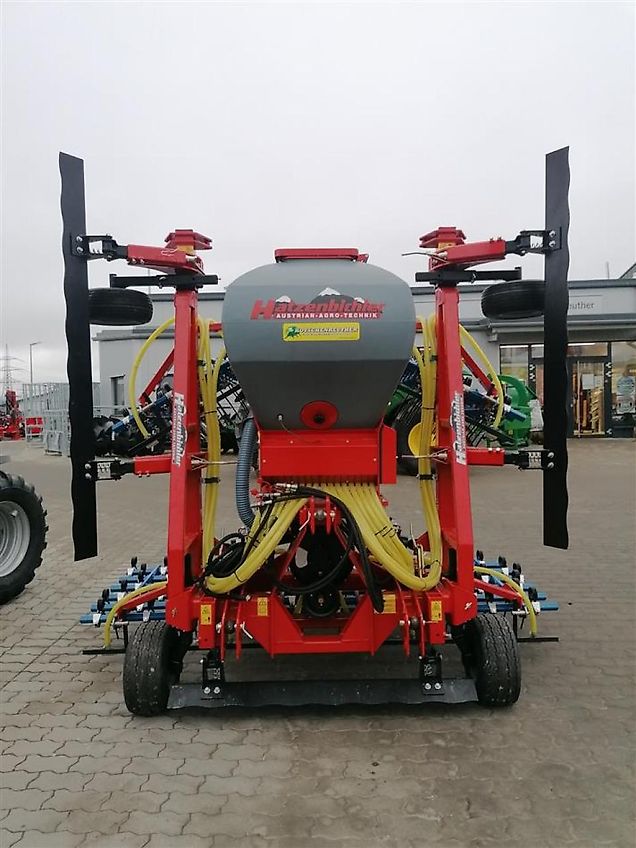 Hatzenbichler 6 m mit Saatgerät