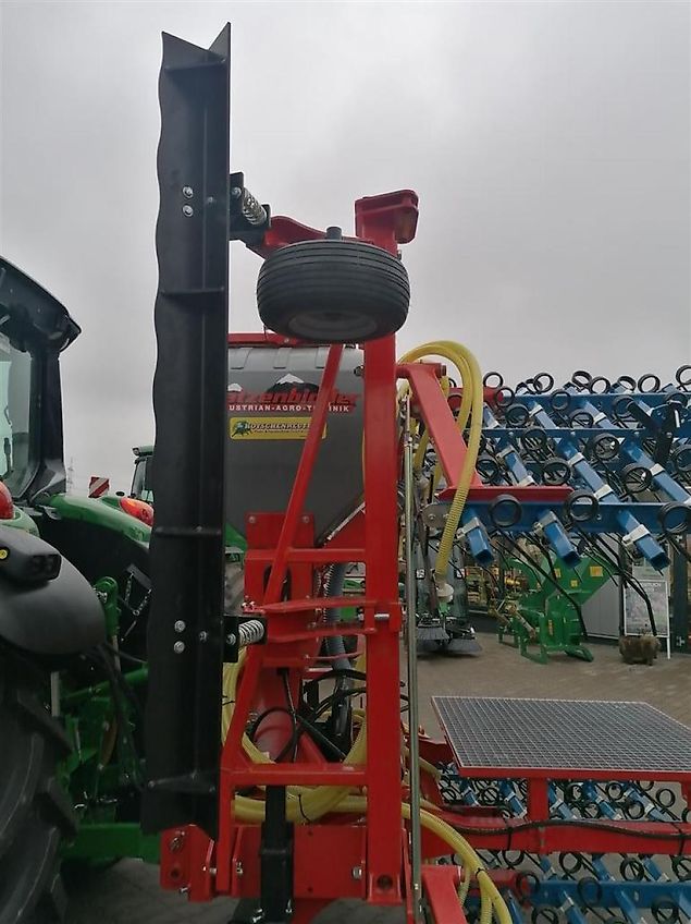 Hatzenbichler 6 m mit Saatgerät