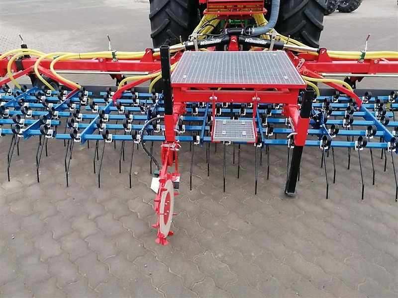 Hatzenbichler 6 m mit Saatgerät