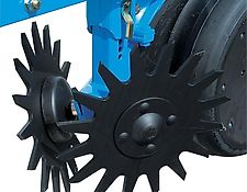 Monosem Set kluitenruimers tbv NGP 12-rijer maiszaaimachine Monosem Set kluitenruimers tbv NGP 12-rijer maiszaaimachine