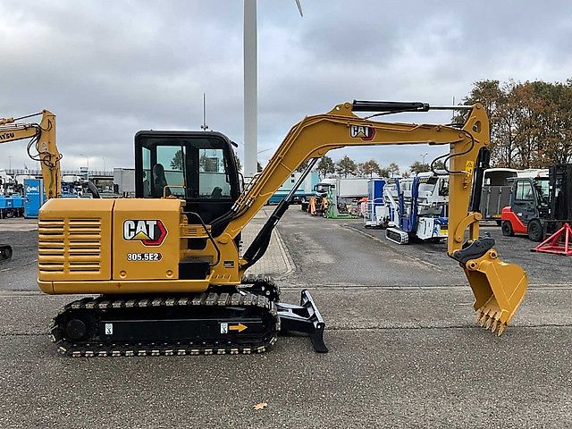 Caterpillar 305.5E2