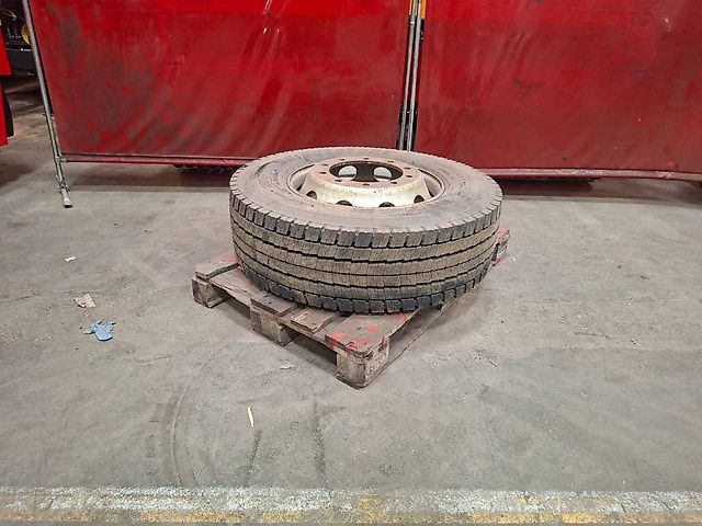 Bridgestone 315/70R22.5 M749
