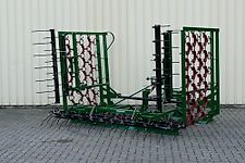 Düvelsdorf Striegelfeld Grünlandegge 6 m