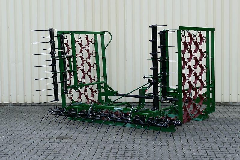 Düvelsdorf Striegelfeld Grünlandegge 6 m