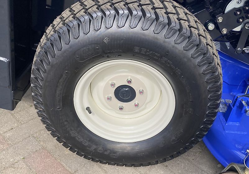 Iseki SXG 327 NEU Diesel-Rasentraktor-Hochentleerung