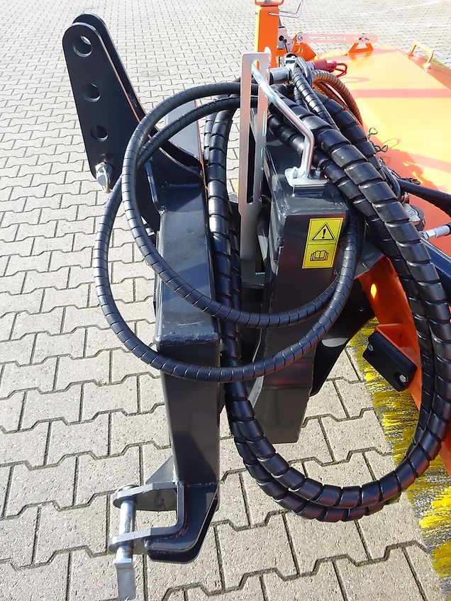 Pronar Kehrmaschine ZM-28H, 2800 mm, 650 mm Ø, NEU