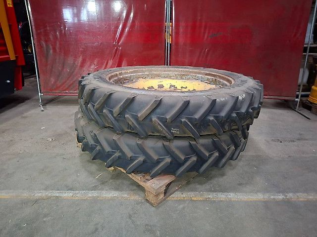BKT 300/95R46 RT-955