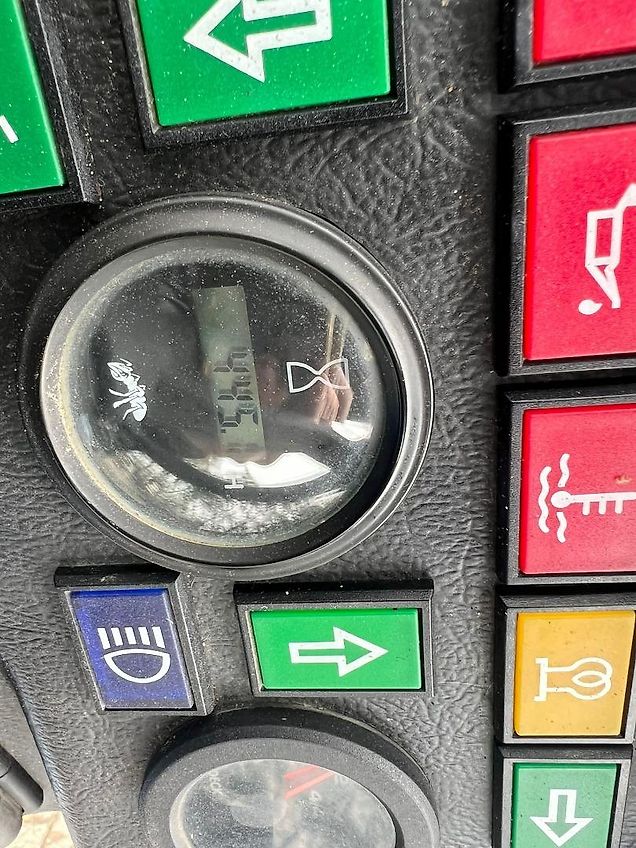 Giant G 2500HD wiellader shovel knikshovel gebruikt