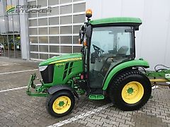 John Deere 3046R