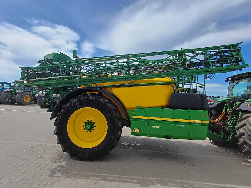 John Deere R962i