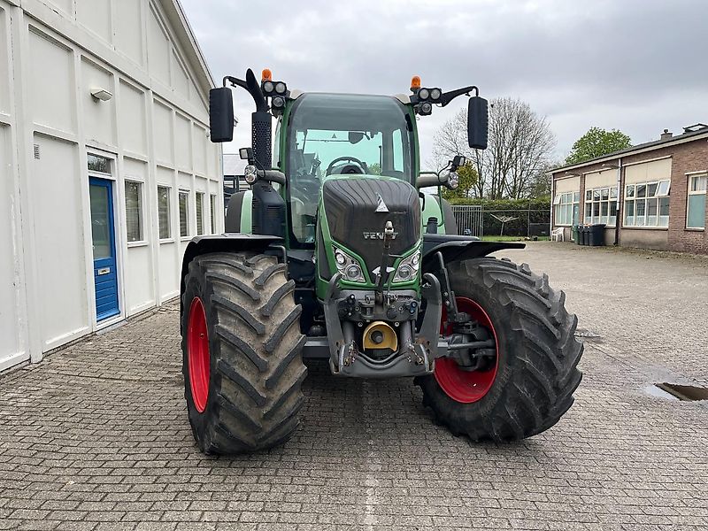 Fendt 724 S4 Profi Plus